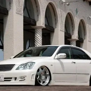 Sleva Toyota Crown 18 - body kit GENERATION od AIMGAIN 3-dílný set