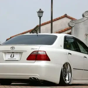 Super Cena Toyota Crown 18 - odtrhová hrana na kufr GENERATION od AIMGAIN