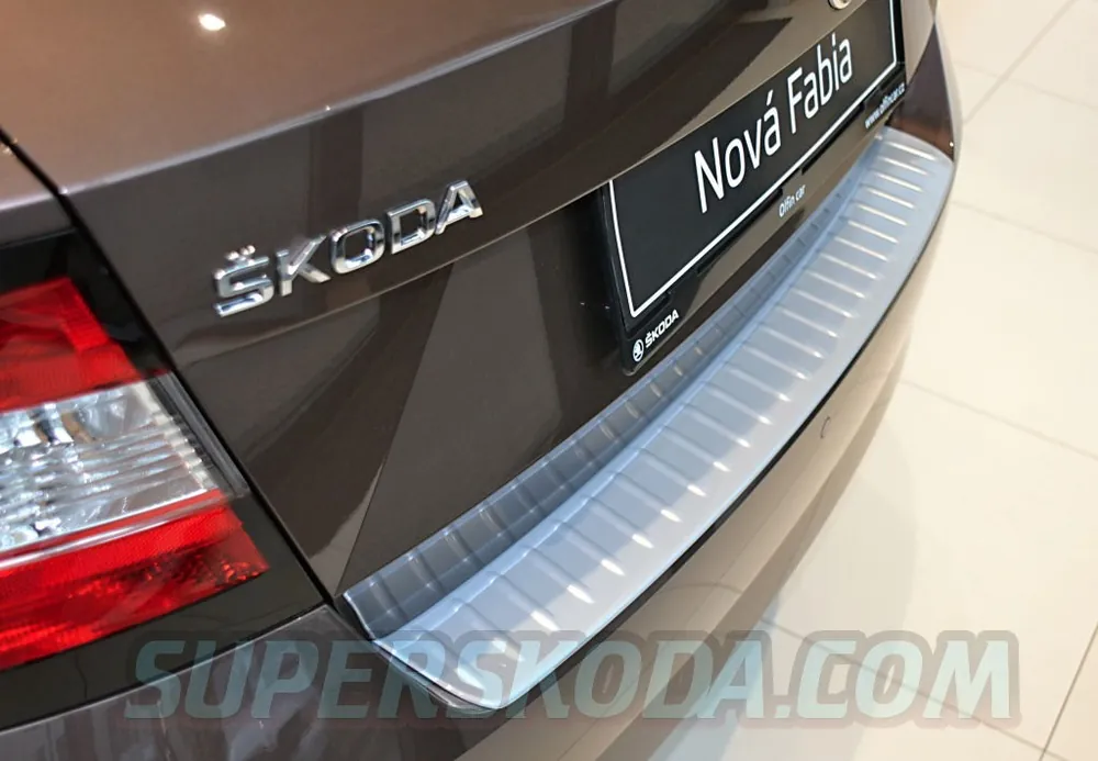 Akce Škoda Fabia III HB - ochranný panel zadního nárazníku stříbrný