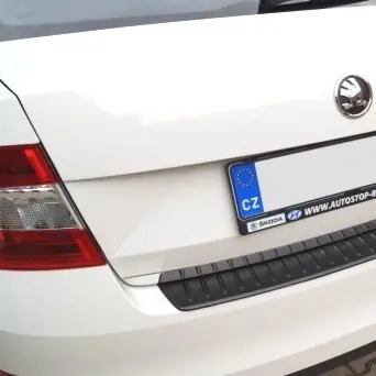 Kryt prahu kufru Škoda Octavia III Liftback (2012 - 2019) černý OMSA LINE Sezónní Sleva