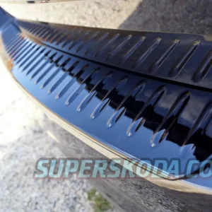 Expresní Doručení Škoda Rapid SpaceBack - kryt zadního nárazníku GLOSSY BLACK