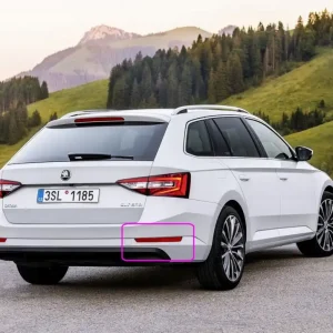 Omezená Nabídka Škoda Superb III - pravá odrazka nárazníku