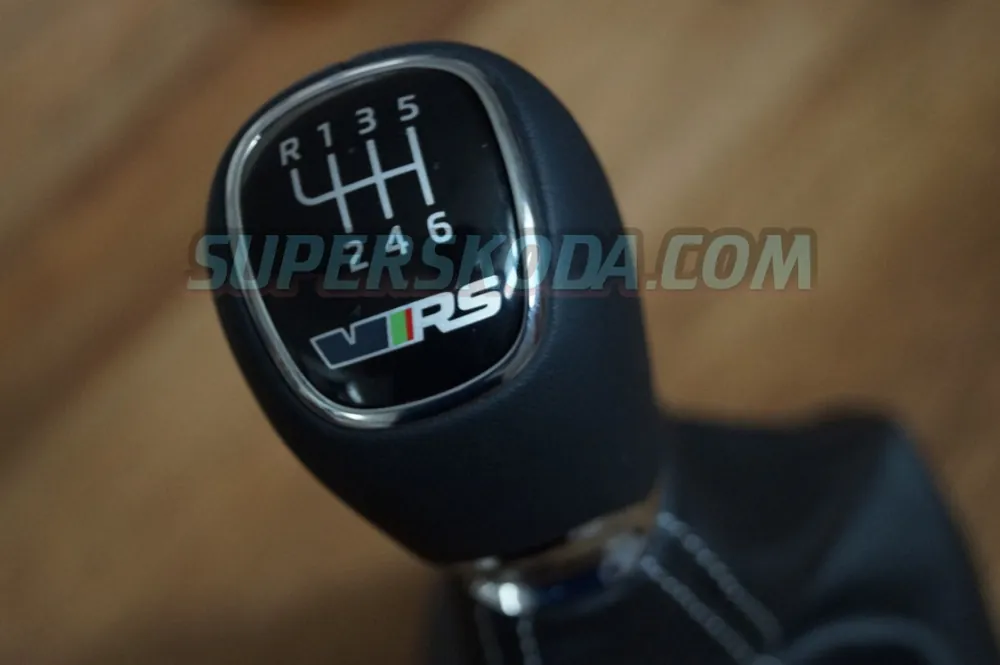 Škoda Octavia III - řadící páka stříbrné prošití VRS LHD Koupit Online