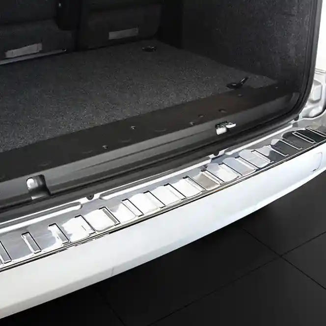 Nerezový kryt prahu zadních dveří Fiat Fiorino III (od roku 2007>) - Avisa 2/35903 Vysoce Kvalitní