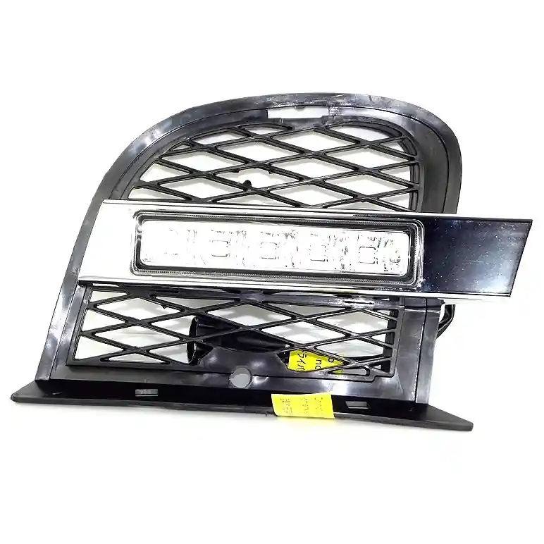 Denní svícení Hyundai Tucson I (2004 - 2010) s mřížkou do nárazníku - 5 LED - Einparts Cenově Výhodný