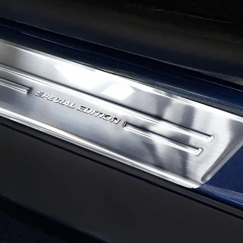 Akční Cena Prahové nerezové lišty Dacia Duster II (2017 - 2024) - Special Edition - Avisa