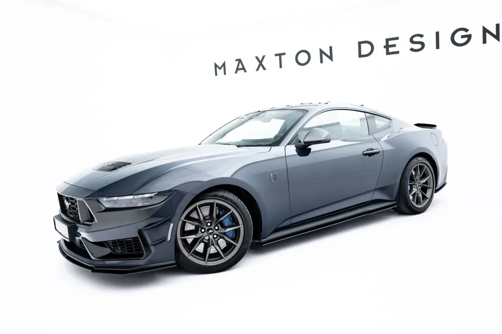 Oblíbený Ford Mustang Dark Horse Mk7, "Street Pro" difuzory pod boční prahy, Maxton Design